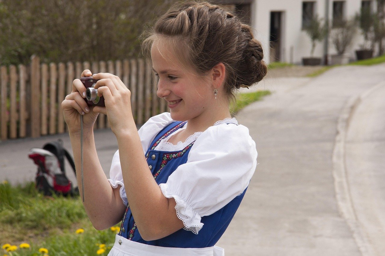 10 Dirndl Frisuren Mittellang Einfach