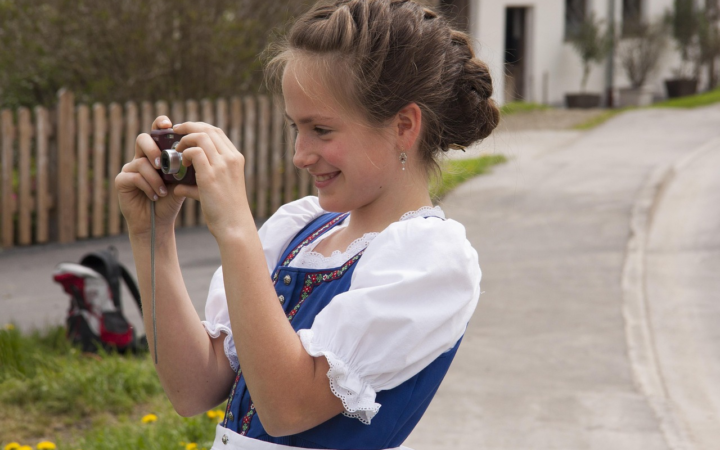 10 Dirndl Frisuren Mittellang Einfach