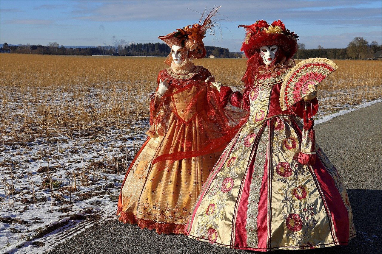 Karneval Kostüm Damen Outdoor: 8 Modelle im Vergleich