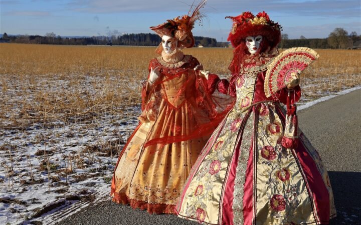 Karneval Kostüm Damen Outdoor: 8 Modelle im Vergleich